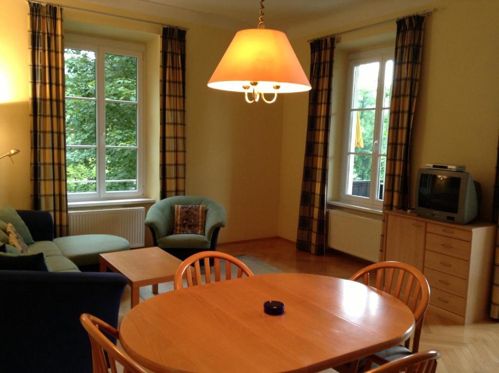 Villa Engstler - Appartments Velden am Wörther See Chambre photo